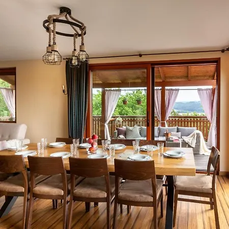 Dom Z Widokiem 405 * Mucharz