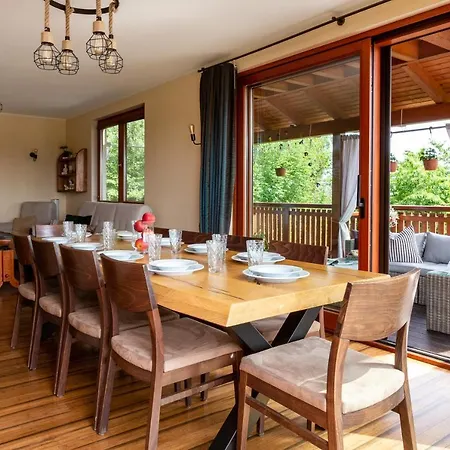 Dom Z Widokiem 405 *