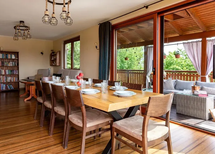 Dom Z Widokiem 405 *